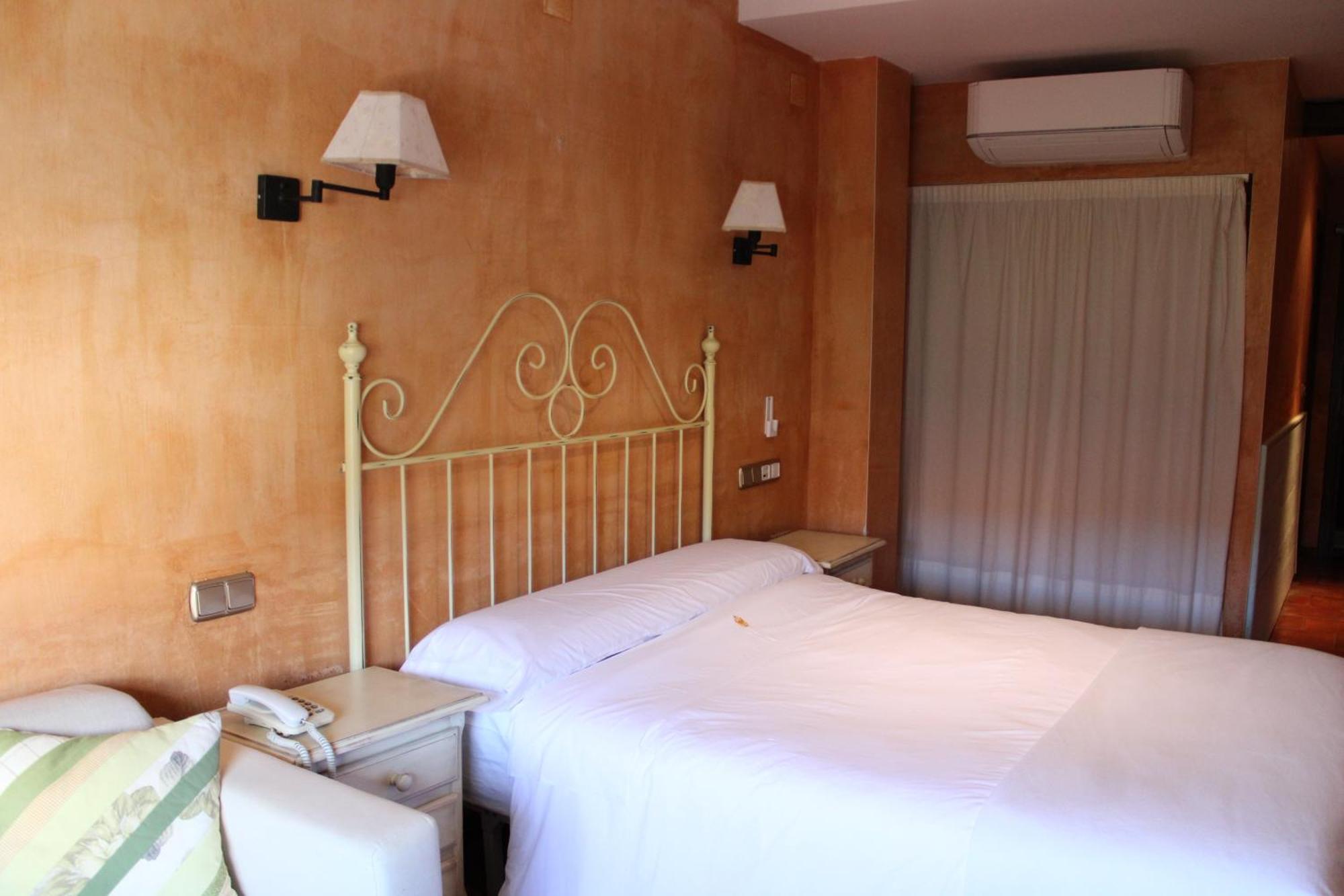Hotel Rural Carlos I Garganta la Olla Ngoại thất bức ảnh
